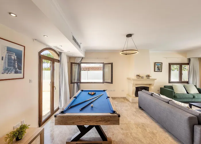 Sunnyvillas: 4br Seafront Villa*private Pool*bw44